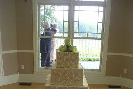 Square wedding cake