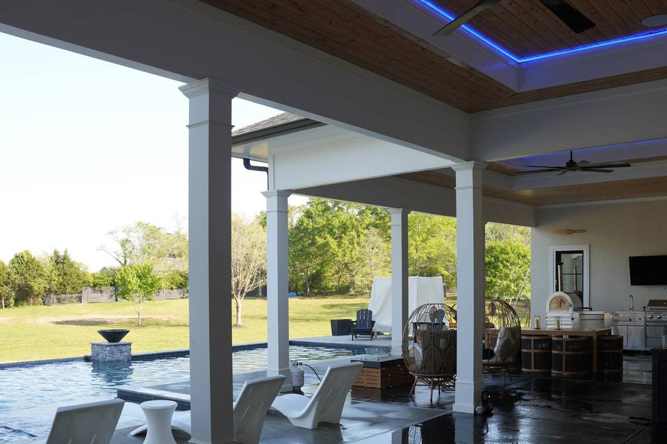 06-veranda-lake.jpg