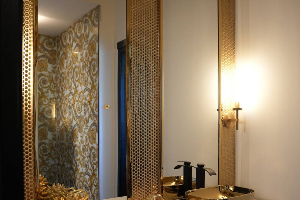 10-versace-bath.jpg