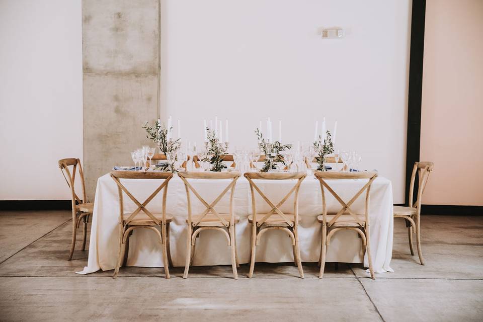 Long table