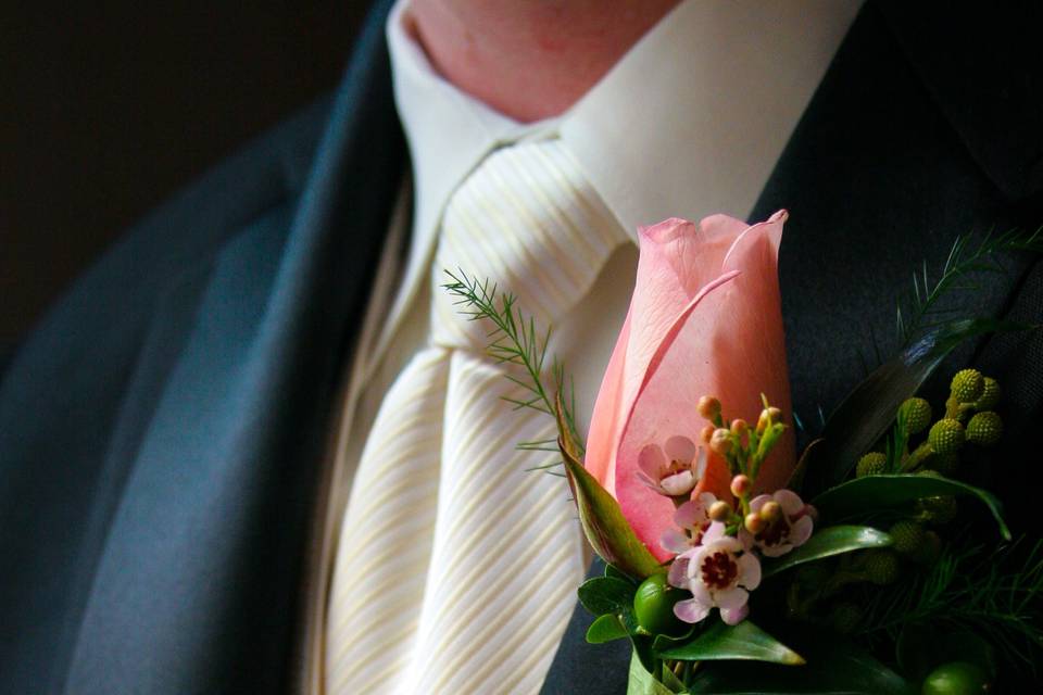 Boutonniere details