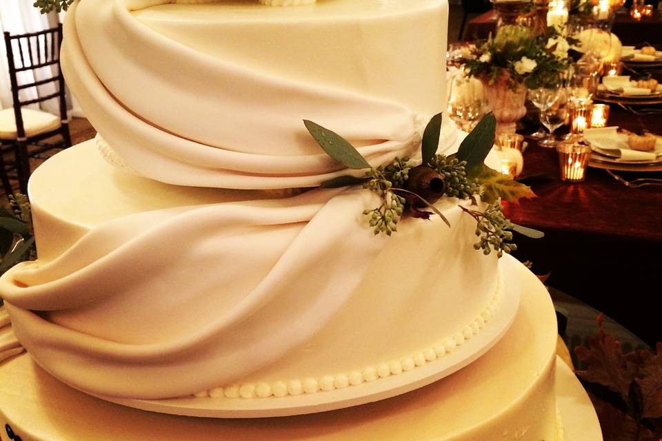 Elegant look cake