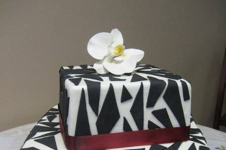 Edible Creations Custom Cakes