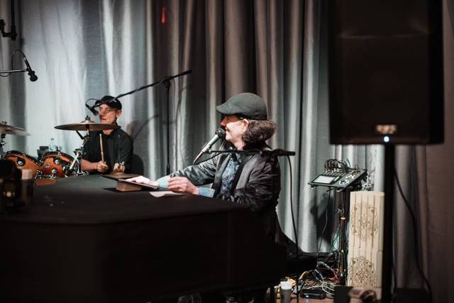 Rockys Piano Show