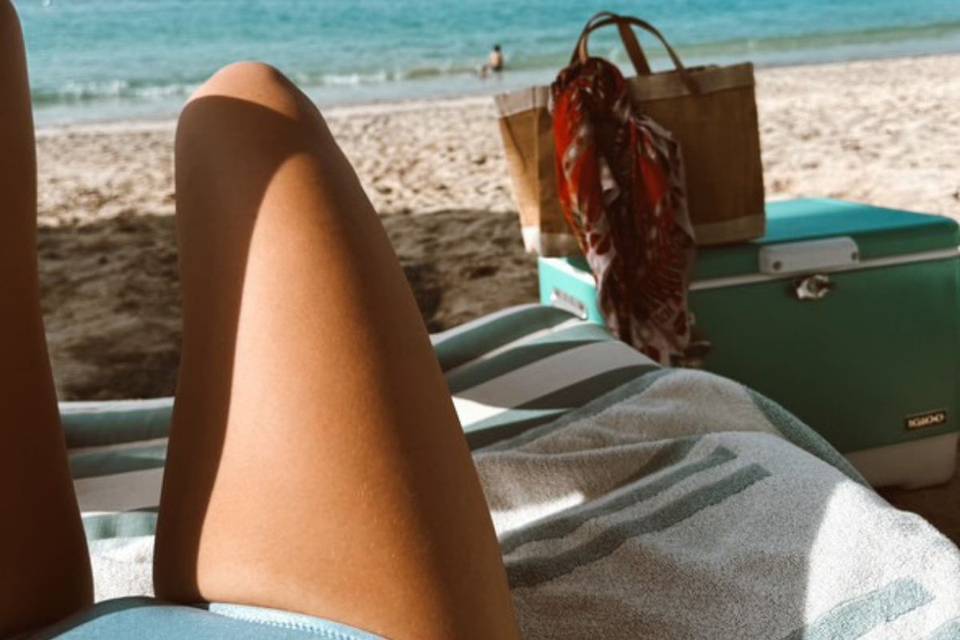 Vacation Spray Tan-MANDAGLO