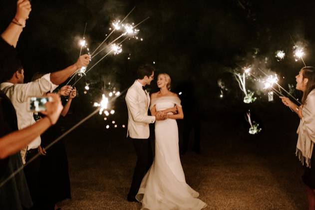 Glow Sticks or Sparklers? - Wedding reception - Forum Weddingwire.ca