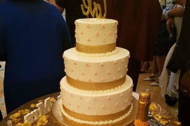 Wedding cake and champagne