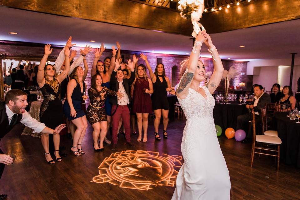 Bouquet Toss blast!