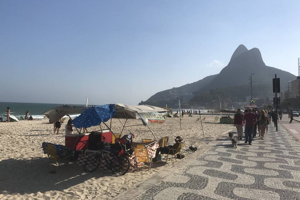 Laura Travels