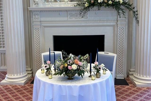 Sweetheart table- Otesaga