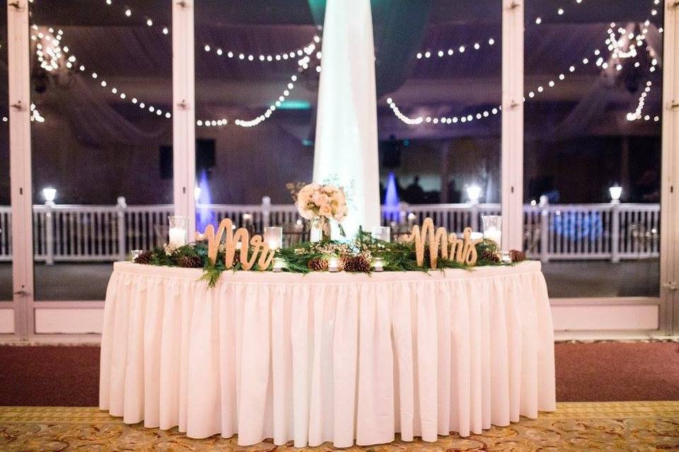 Sweetheart Table Set Up