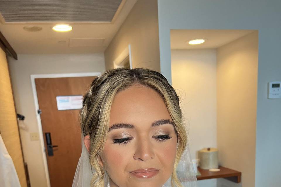 Bridal make-up