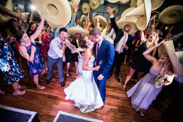 Shanna + Rob at Noah's New Albany