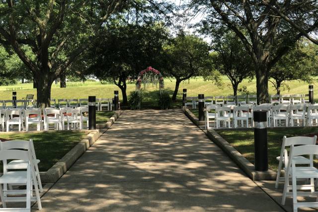 Outdoor ceremony