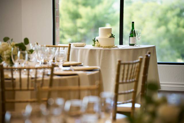 Cake table
