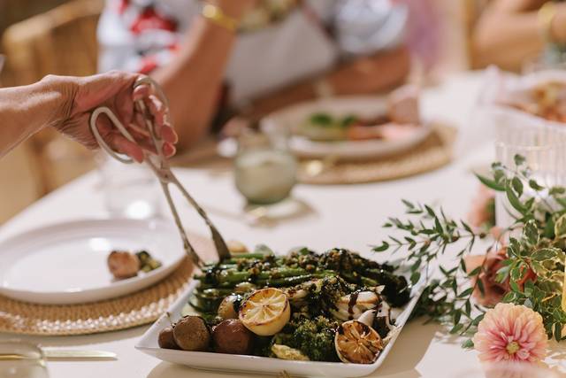 Foodies enjoy Family Style