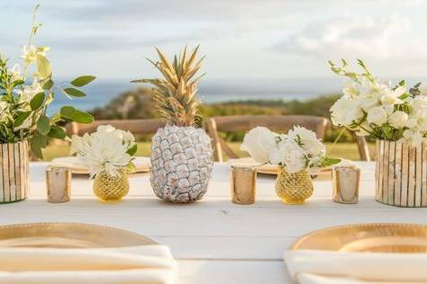 Outdoor table setting