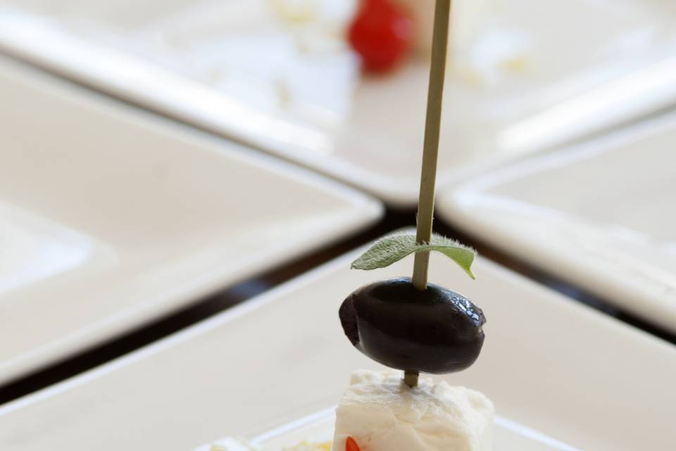 feta and nicoise olive canape