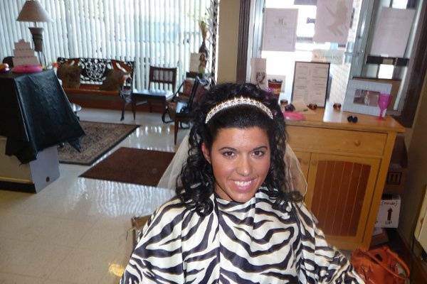 Nicole Gonzalez- Hairstylist/Makeup Artist