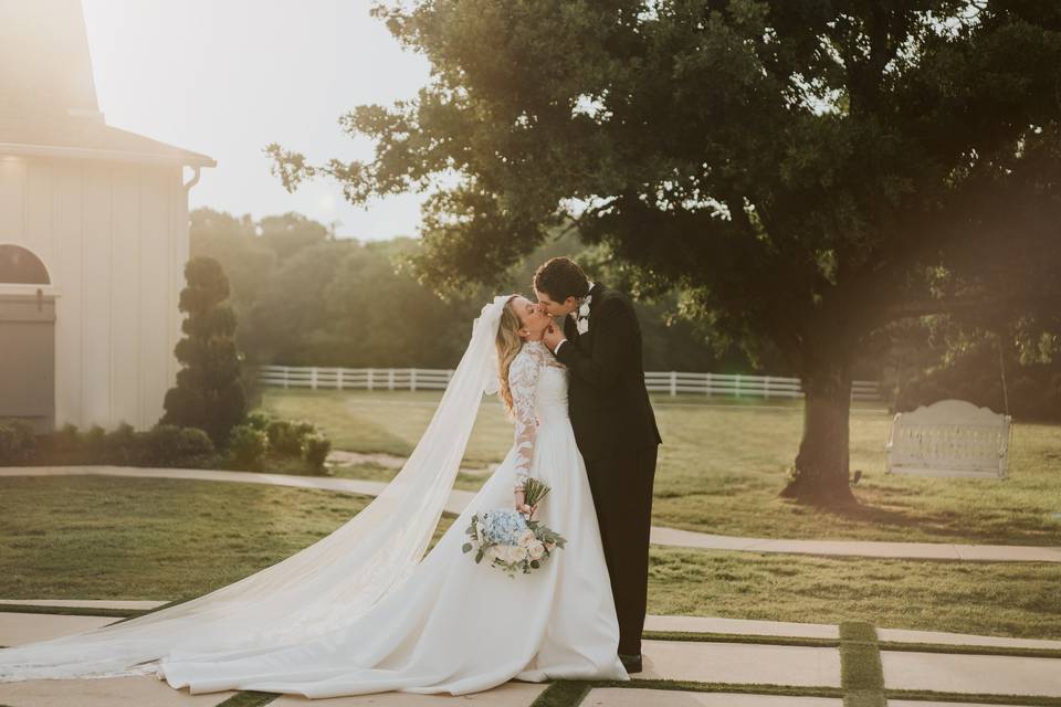 Love Kept Well Photography