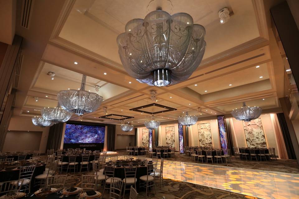Ambient ballroom lighting