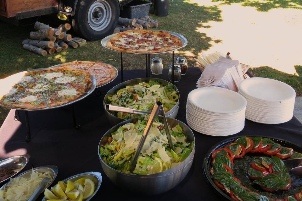 Pizza, salads and the oven