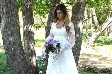 Bride holding her bouquet