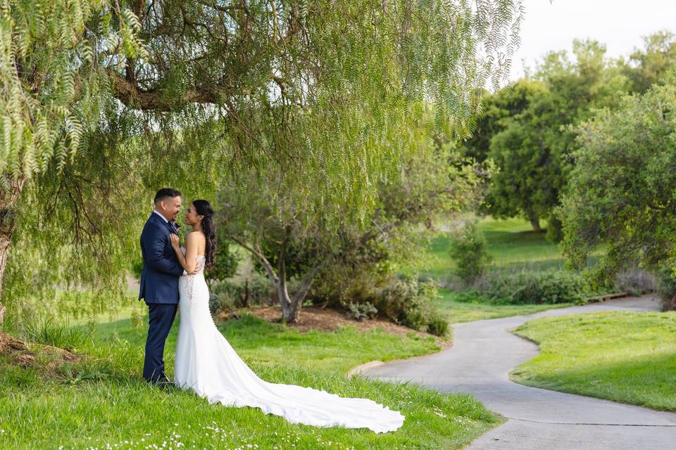 Newlyweds in the Summer