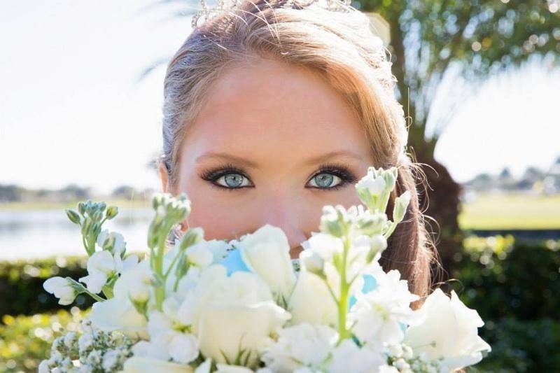 Bride's eyes