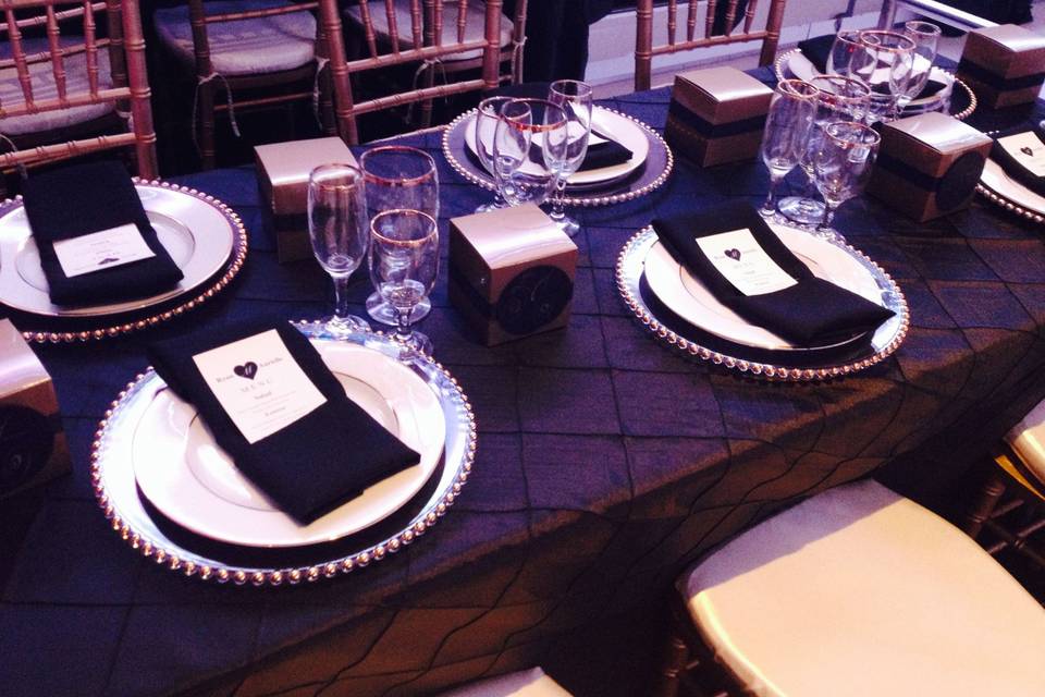 Table setting - black and white theme