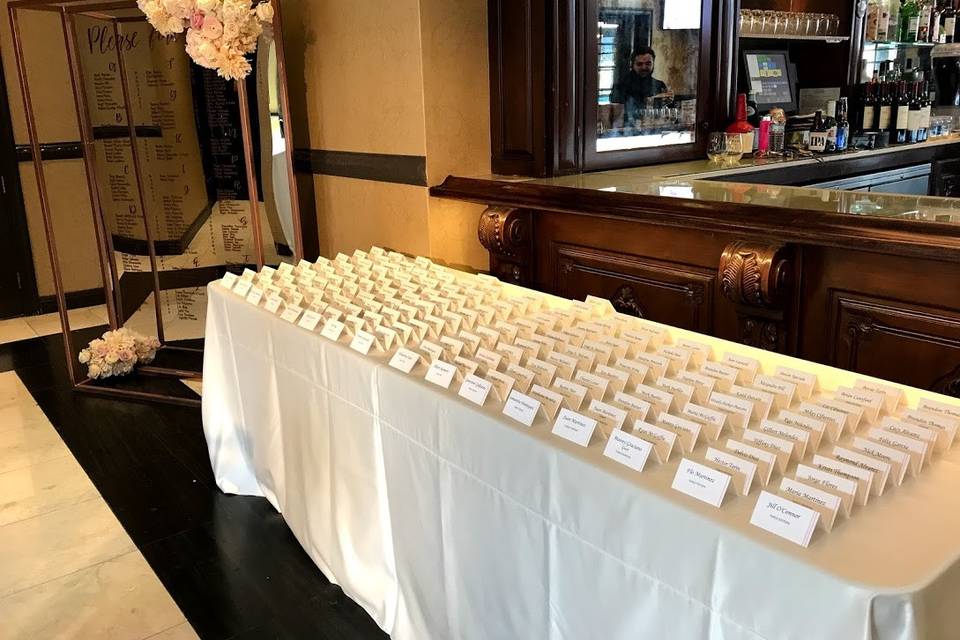 Seating cards