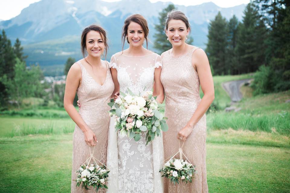 Geometric bridesmaids bouquets