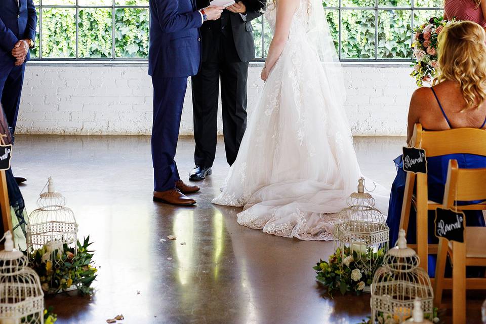 Fall ceremony hanging flowers