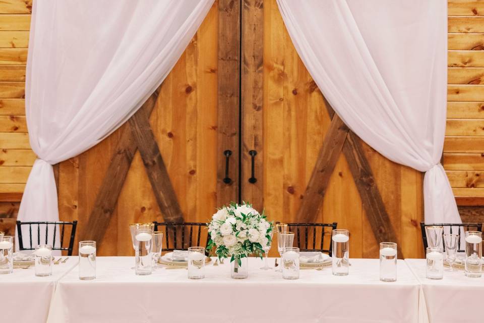 Sweetheart table