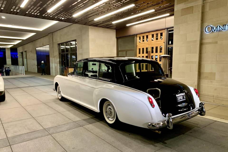 Rolls Royce Phantom V Limo