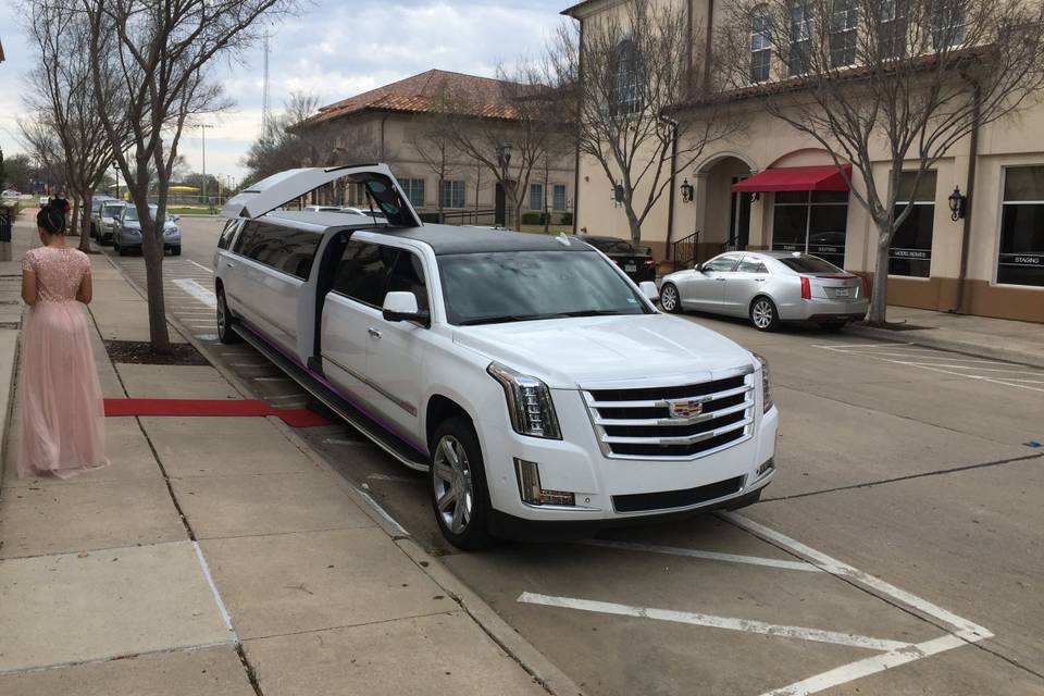 Cadillac escalade esv limo