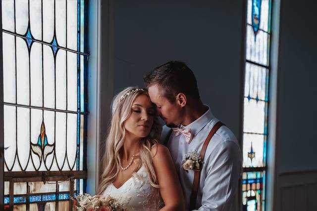 We love a old church wedding