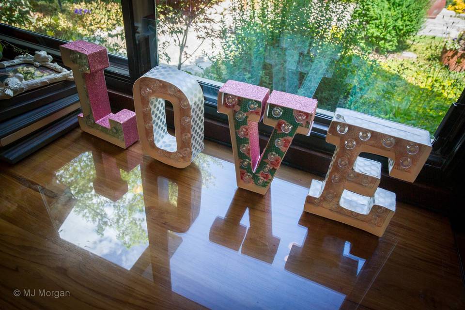 Love wooden letters