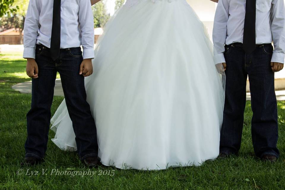 Lyz V. Photography