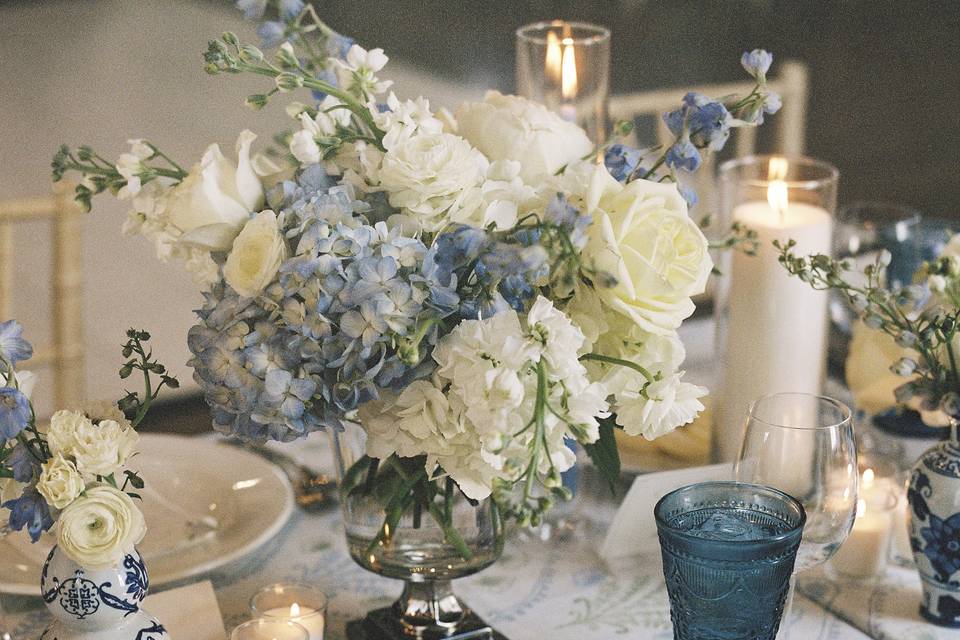 Nantucket wedding table