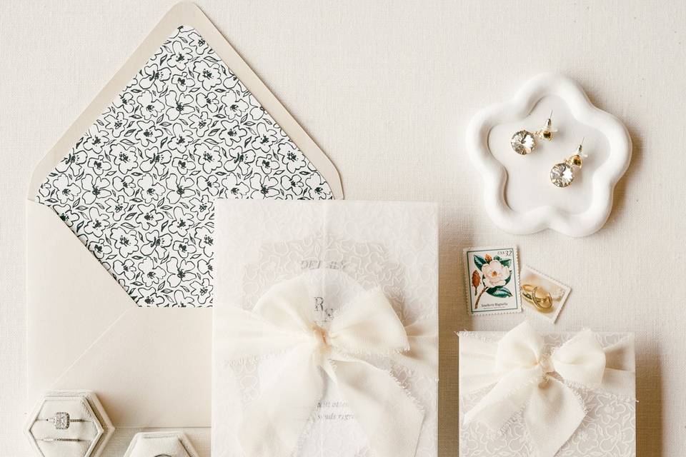 Classic Chic Invitation Suite