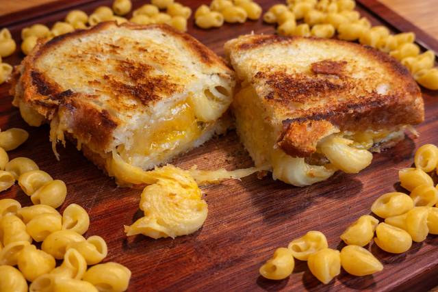 Mac & cheese, grilled cheese