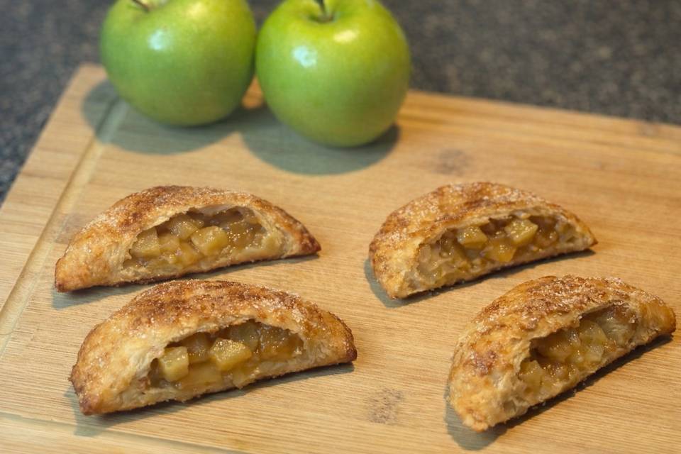 Apple pie empanadas