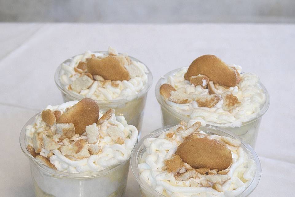 Banana pudding cookie cups