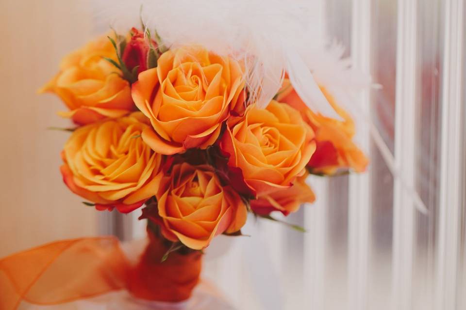 Bridal bouquet feathers