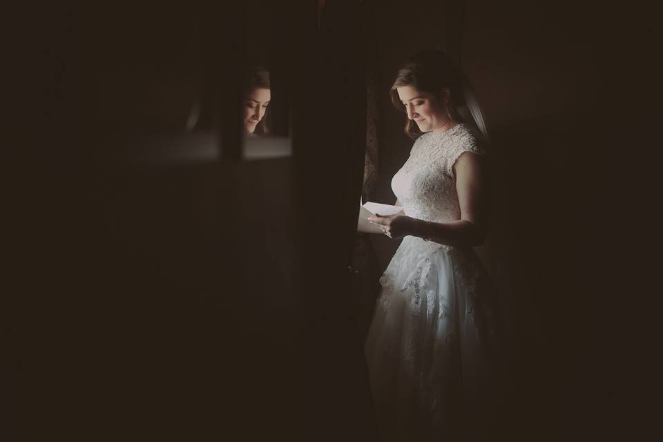 Bride reading lette