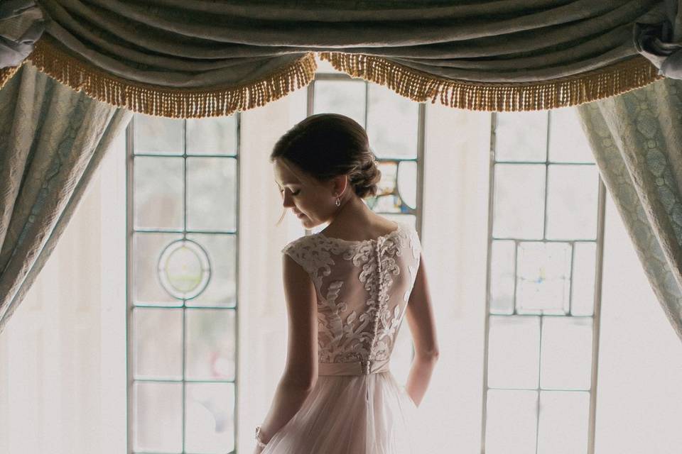 Bride back of dress