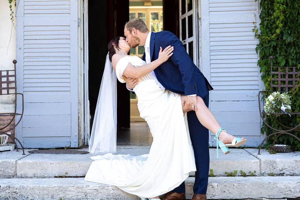 Wedding Kiss