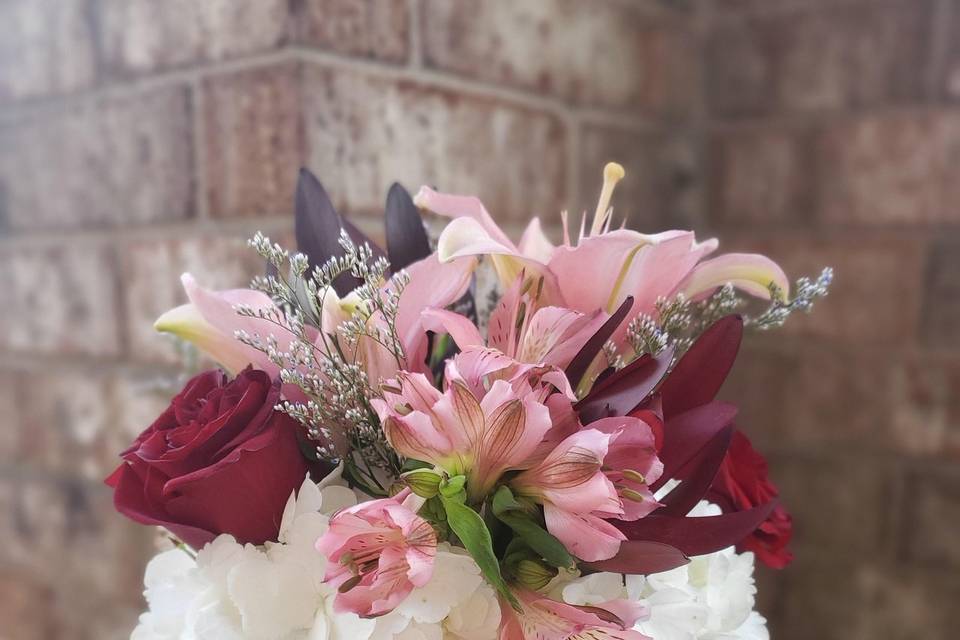 Maroon & Pink Centerpiece