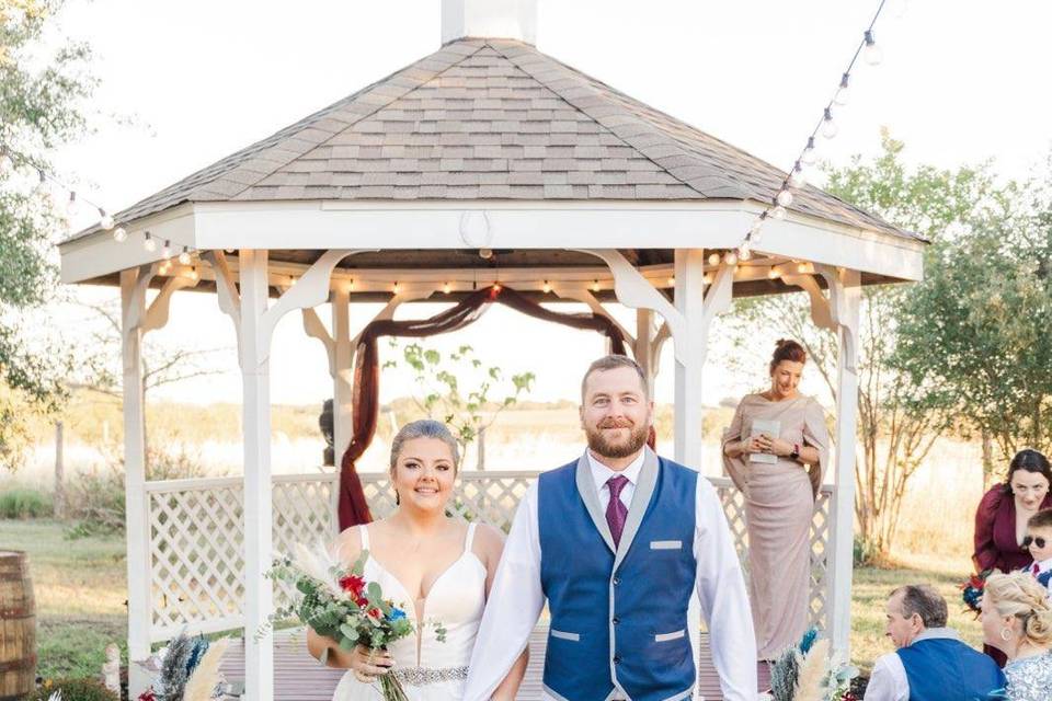 Maroon and Cream Bouquet